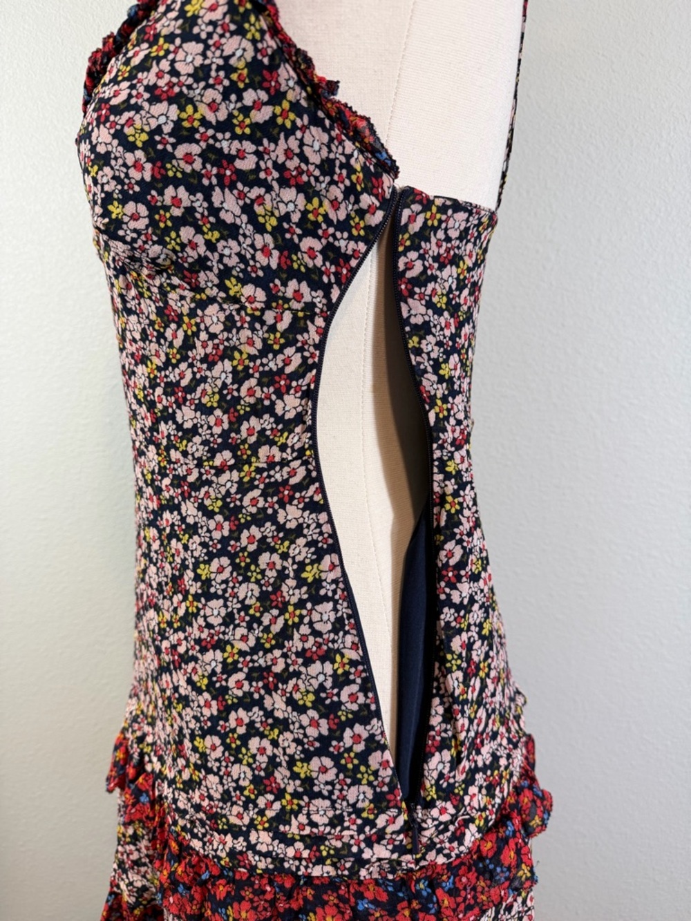Jack Wills Floral Mini Dress Size 4 Black Red Ruffle Festival Boho Western - Picture 7 of 13